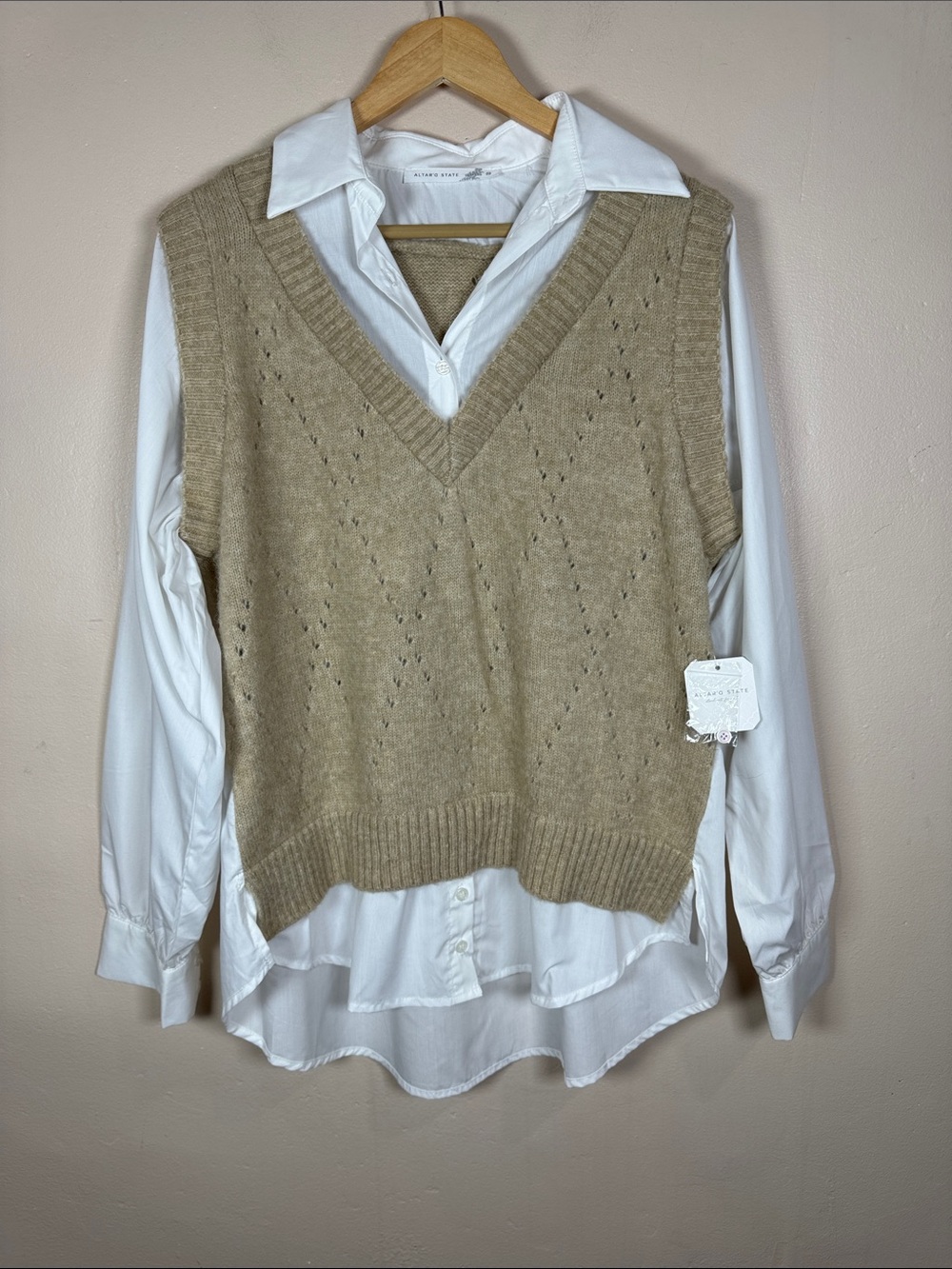 NWT Altar'd State Beige V-Neck Knit Sweater Vest Button Down Shirt M MSRP $80